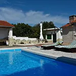 Mystc Woods Villa *