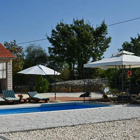Mystc Woods Villa