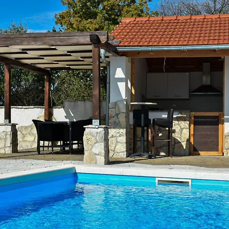 Villa Mystc Woods Bristane