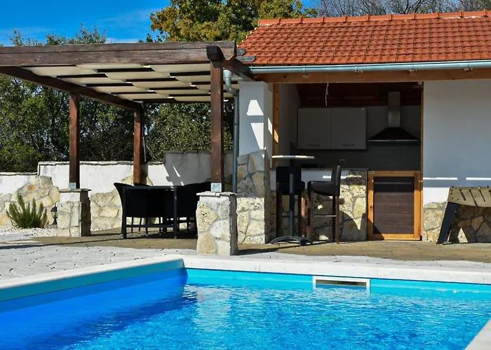 Vila Mystc Woods Bristane