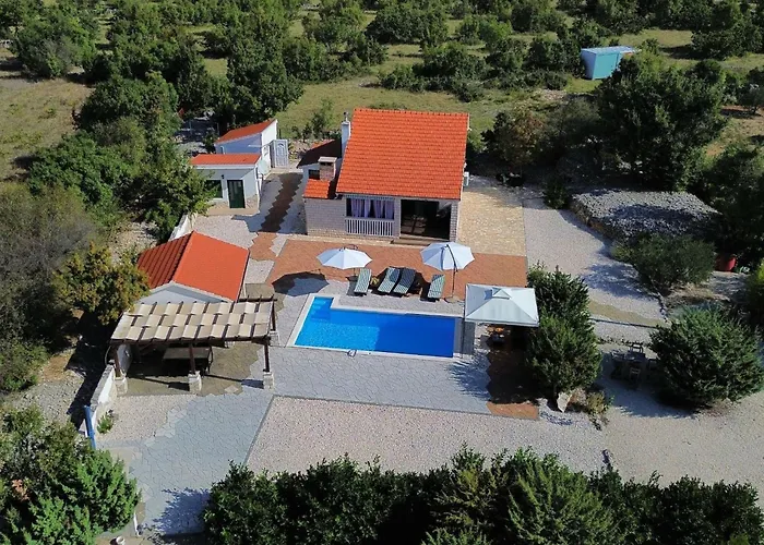 Vila Mystc Woods Bristane